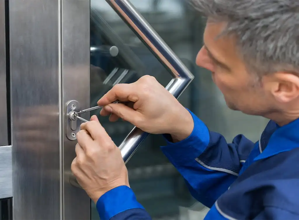 Hire a Lock Repair Expert